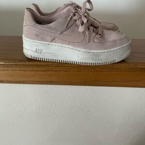 Women’s Nike AF1 Rose